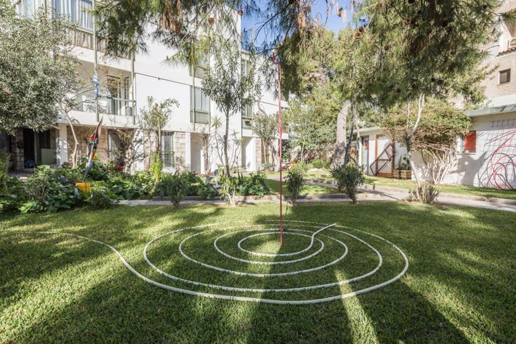 Sunny Apartment With 2 Bedrooms And Garden Glyfáda Exterior foto