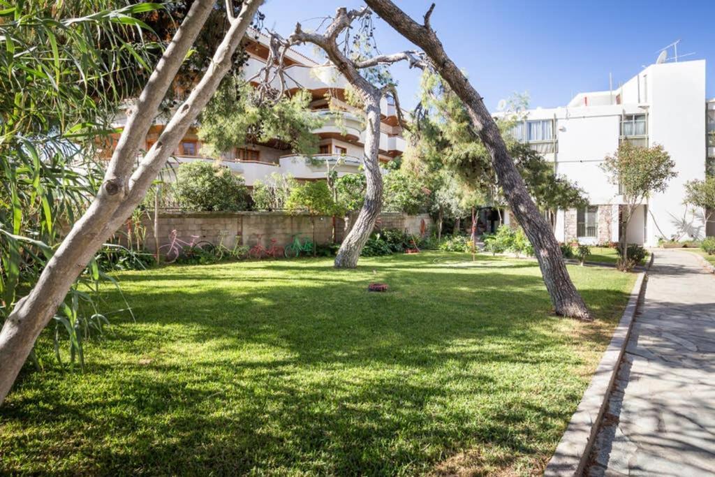 Sunny Apartment With 2 Bedrooms And Garden Glyfáda Exterior foto