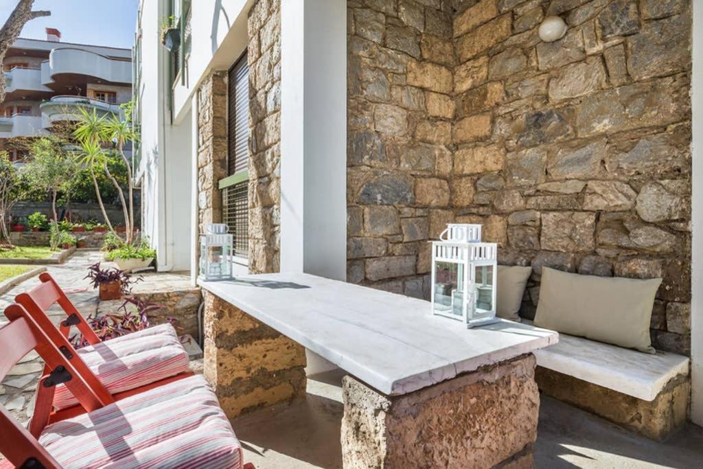 Sunny Apartment With 2 Bedrooms And Garden Glyfáda Exterior foto